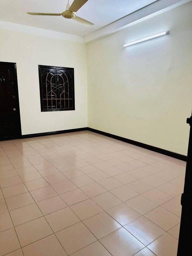 Bán nhà Hẻm xe hơi gần mặt tiền Bạch Đằng, 66m2, trệt 3 lầu, giá cực tốt