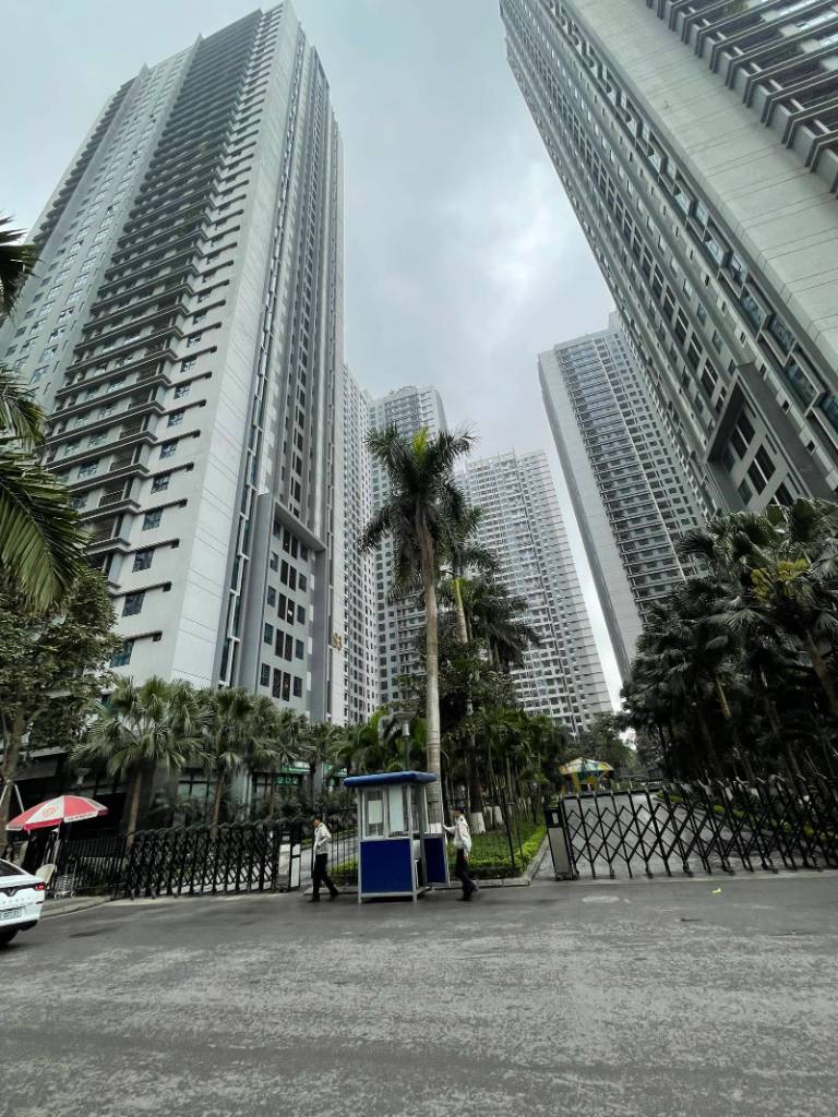 Chính chủ bán căn hộ chung cư 126m², Hồ Tùng Mậu, Cầu Diễn, Nam Từ Liêm, nội thất đầy đủ