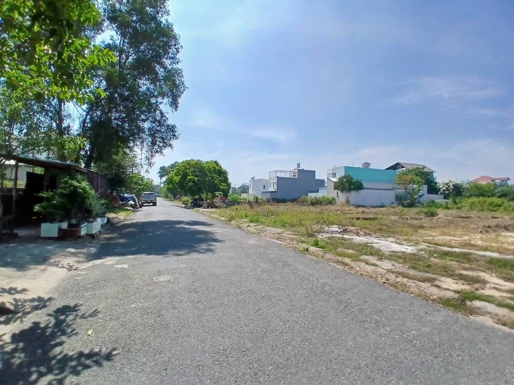 Chủ gửi bán đất dự án Đại học Bách Khoa Quận 9 Vị trí Đỗ Xuân Hợp & Nguyễn Duy Trinh Lô B2 ngang 7m