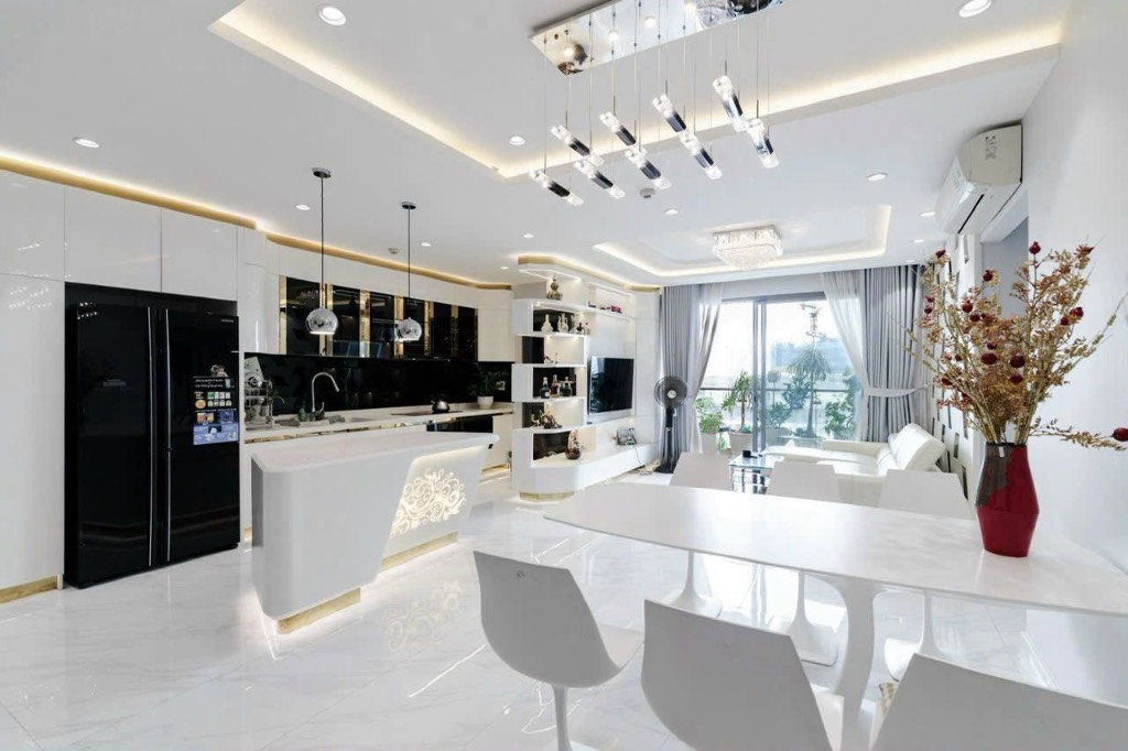 Bán căn hộ chung cư dự án The Gold View Bến Vân Đồn, Quận 4, 117m2, tiện ích đầy đủ, giá 8 tỷ