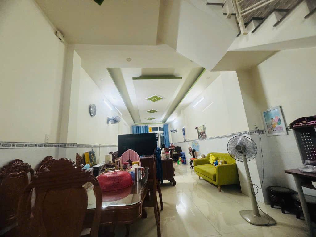 Bán nhà hẻm xe hơi Tân Bình, 100m², 3 tầng – giá chỉ nhỉnh 7 tỷ
