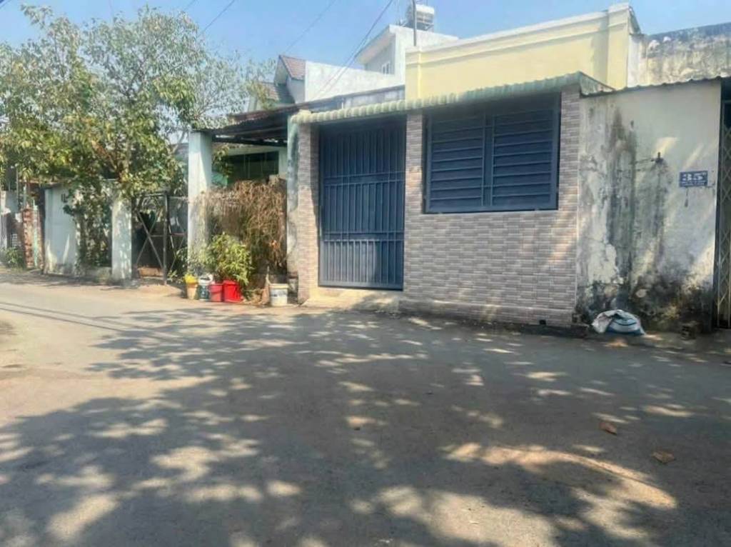 bán nhà Mặt tiền đường số 8 Long Bình Q9