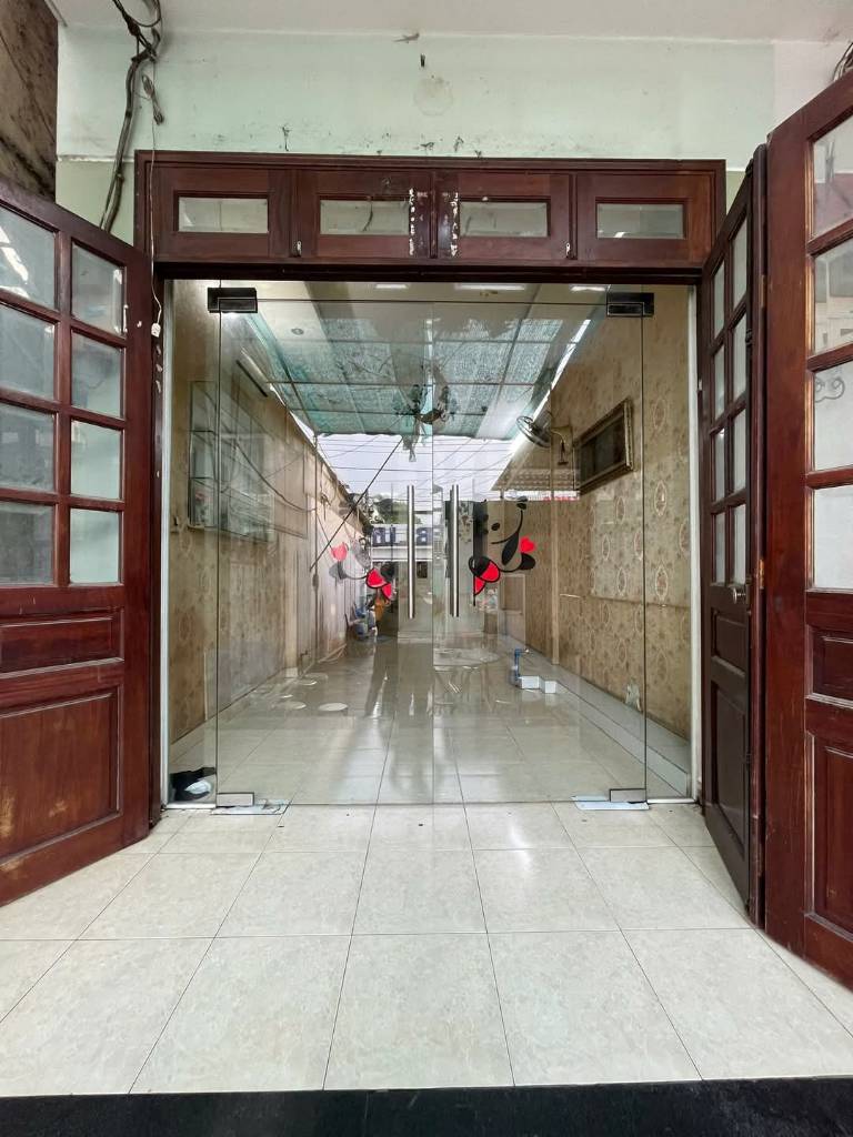 Cho thuê nhà mặt tiền Nguyễn Duy Trinh, Quận 2, nhà 1 lầu, giá chỉ 18 triệu