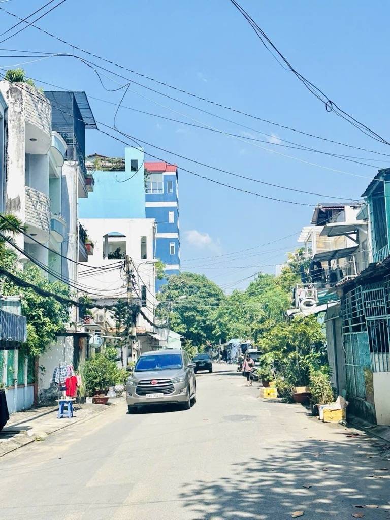 NHÀ NGỢP GIẢM 5 TỶ, 144m²(6x24), 4 TẦNG, CHỈ CÒN CÓ 23 TỶ