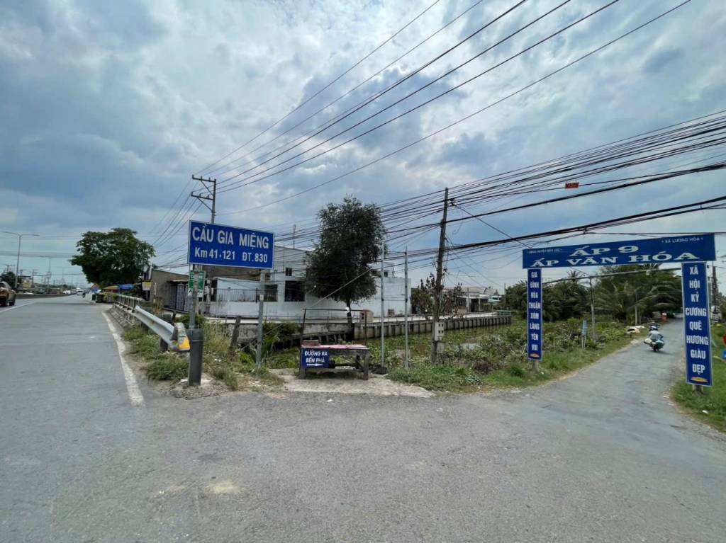535m2 đất thổ vườn ấp 9, xã Lương Hòa,Bến Lức ,Long An giá 3,5 tỷ