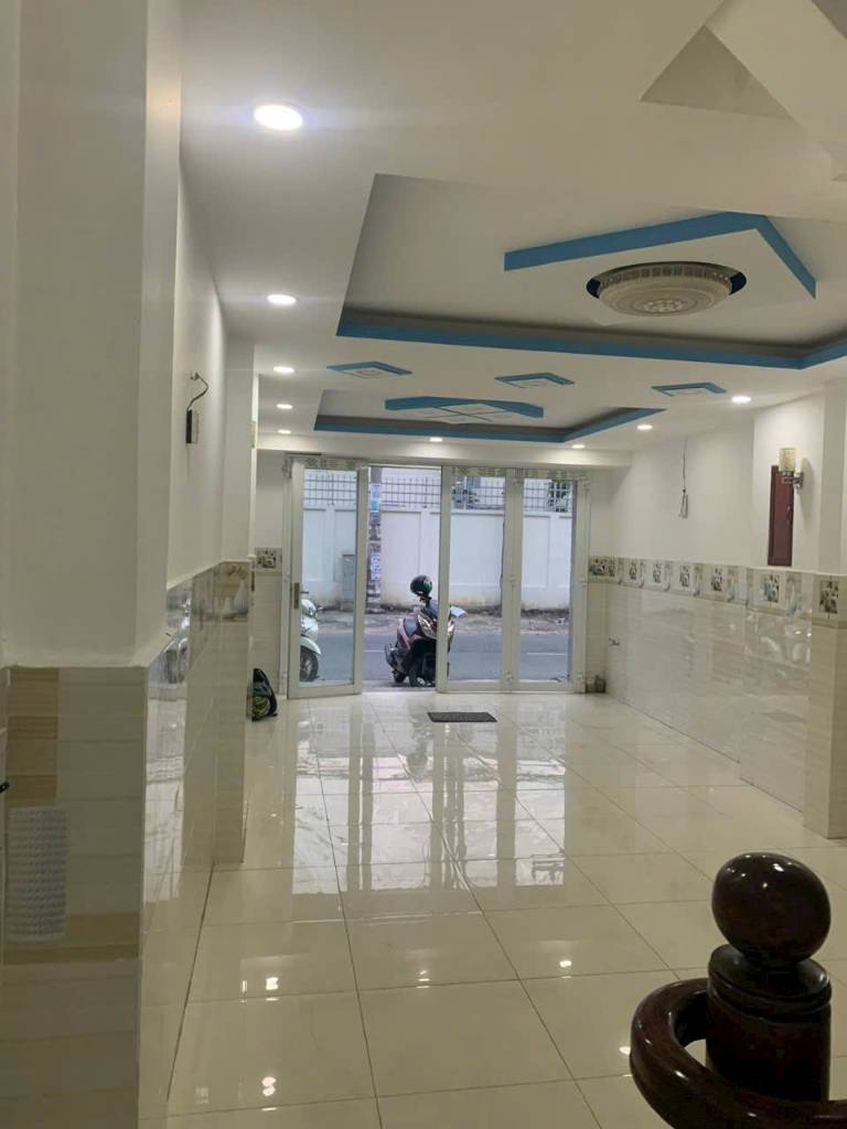 NHÀ MẶT TIỀN KHUÔNG VIỆT KINH DOANH BUÔN BÁN GIÁ 8.4 TỶ