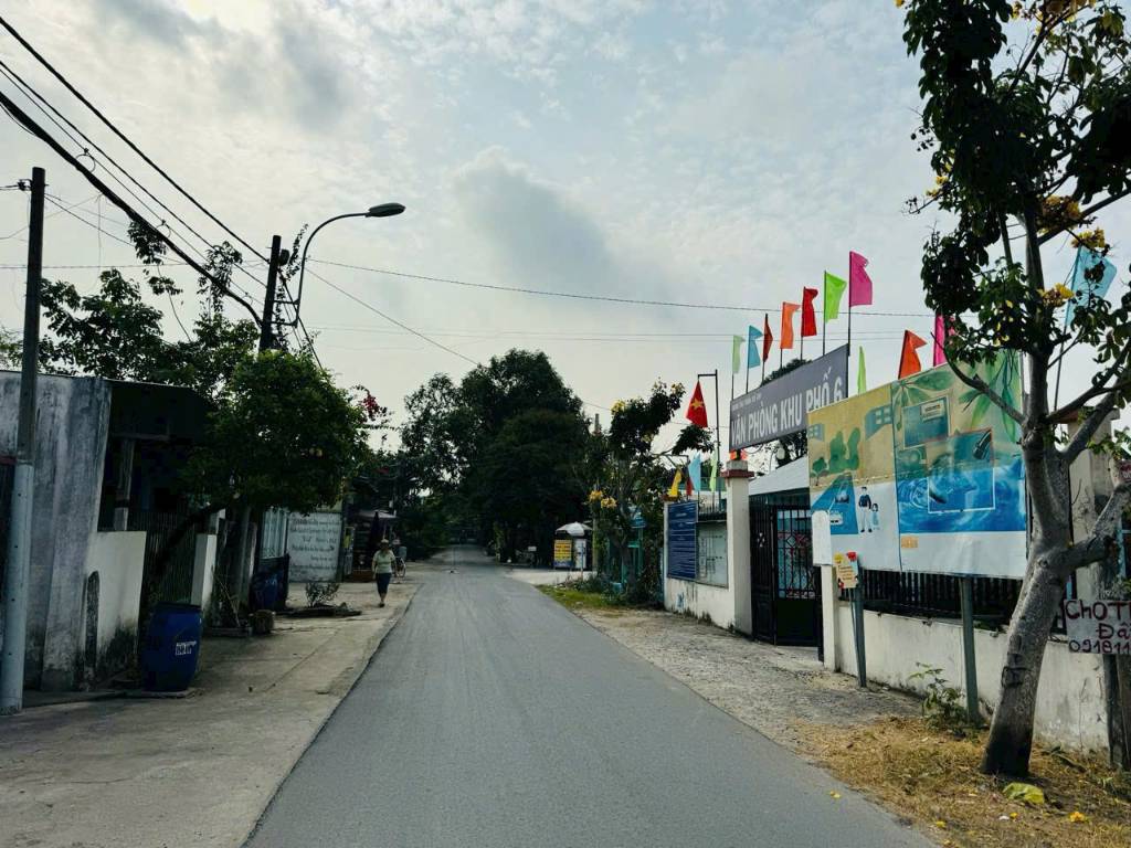Bán nhanh lô đất Phước Hiệp, Củ Chi Ngang 8m dài 17m, Mặt tiền đường nhựa, Sổ hồng riêng