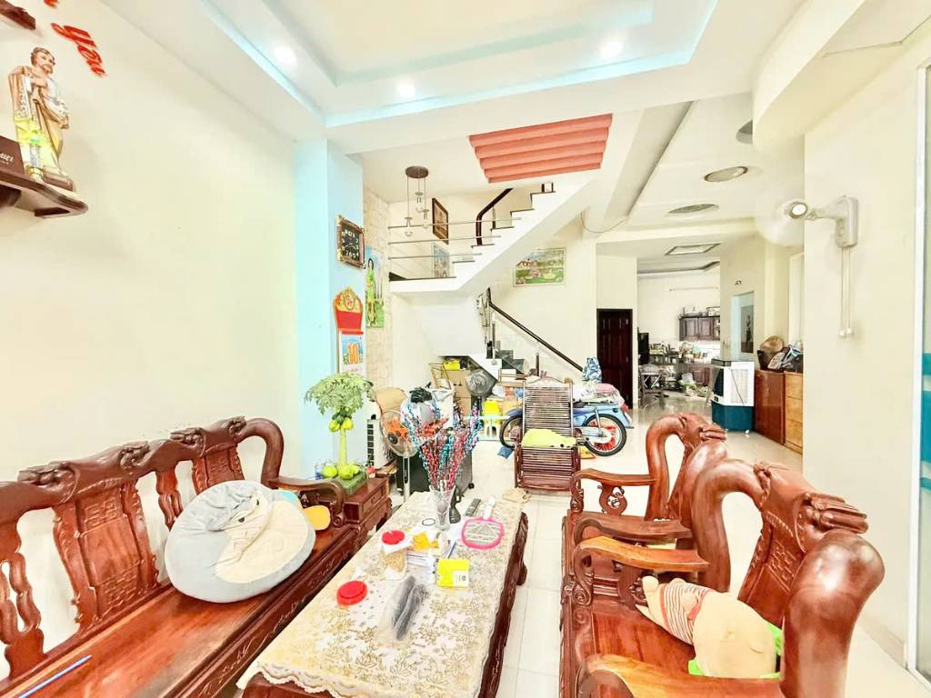 Hiếm - nhà mặt tiền Âu Cơ, rộng 110m², 5 phòng ngủ, giá mềm chỉ 9.4 tỷ