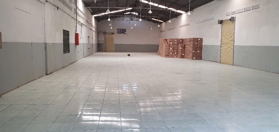 Cho thuê kho xưởng 610m2 Bình Tân, xưởng xây kiến cố, nền gạch