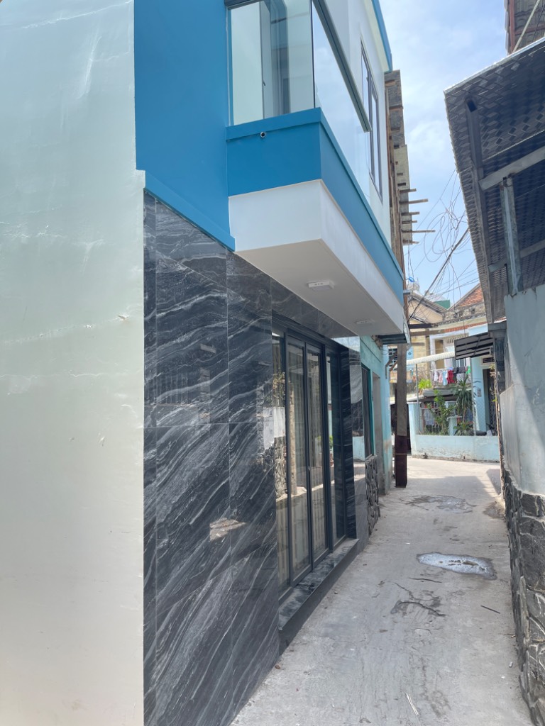 Bán nhà 2 tầng gần biển, sát chợ Đầm, trung tâm TP Nha Trang – vị trí siêu đẹp