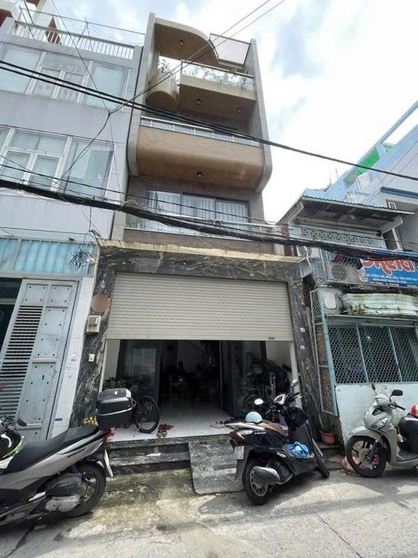 Bán nhà gần Kênh Tân Hoá, giáp Bàu Cát, oto vào tận nhà, 54m², 3 lầu đúc, giá chỉ 7.99 tỷ