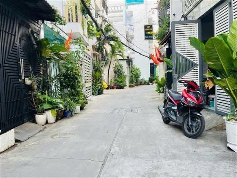 Nhà 2 tầng đường Vườn Lài, gần mặt tiền - 46m2 chỉ 5,6tỷ