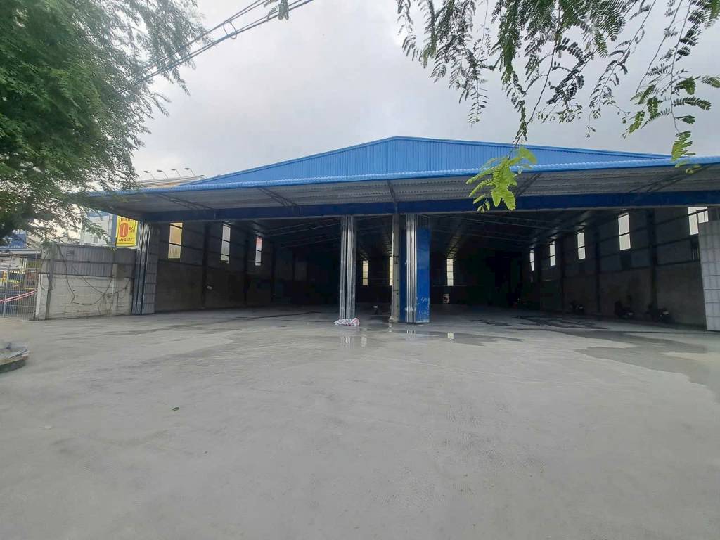 Cho thuê kho xưởng Quận 12, diện tích 1400m2, giá 120 triệu