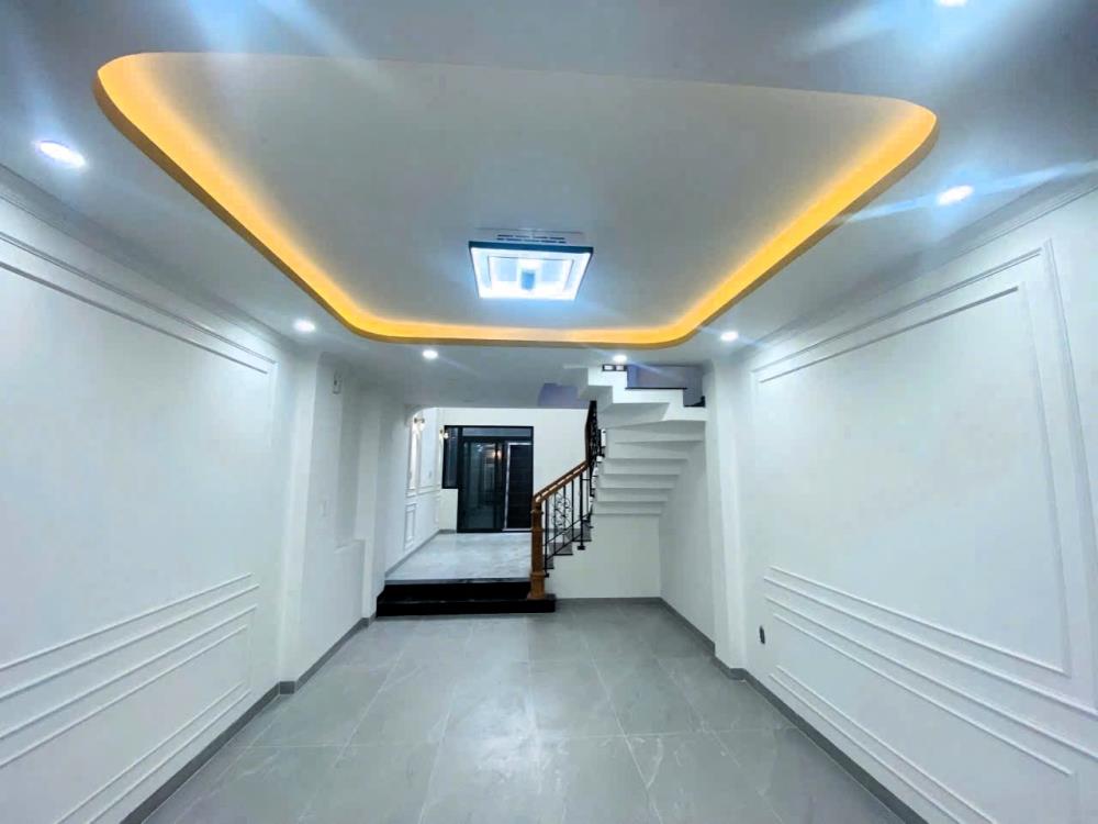 Bán nhà Phạm Văn Đồng, Linh Đông, Thủ Đức, diện tích 120m2, giá hơn 13 tỷ