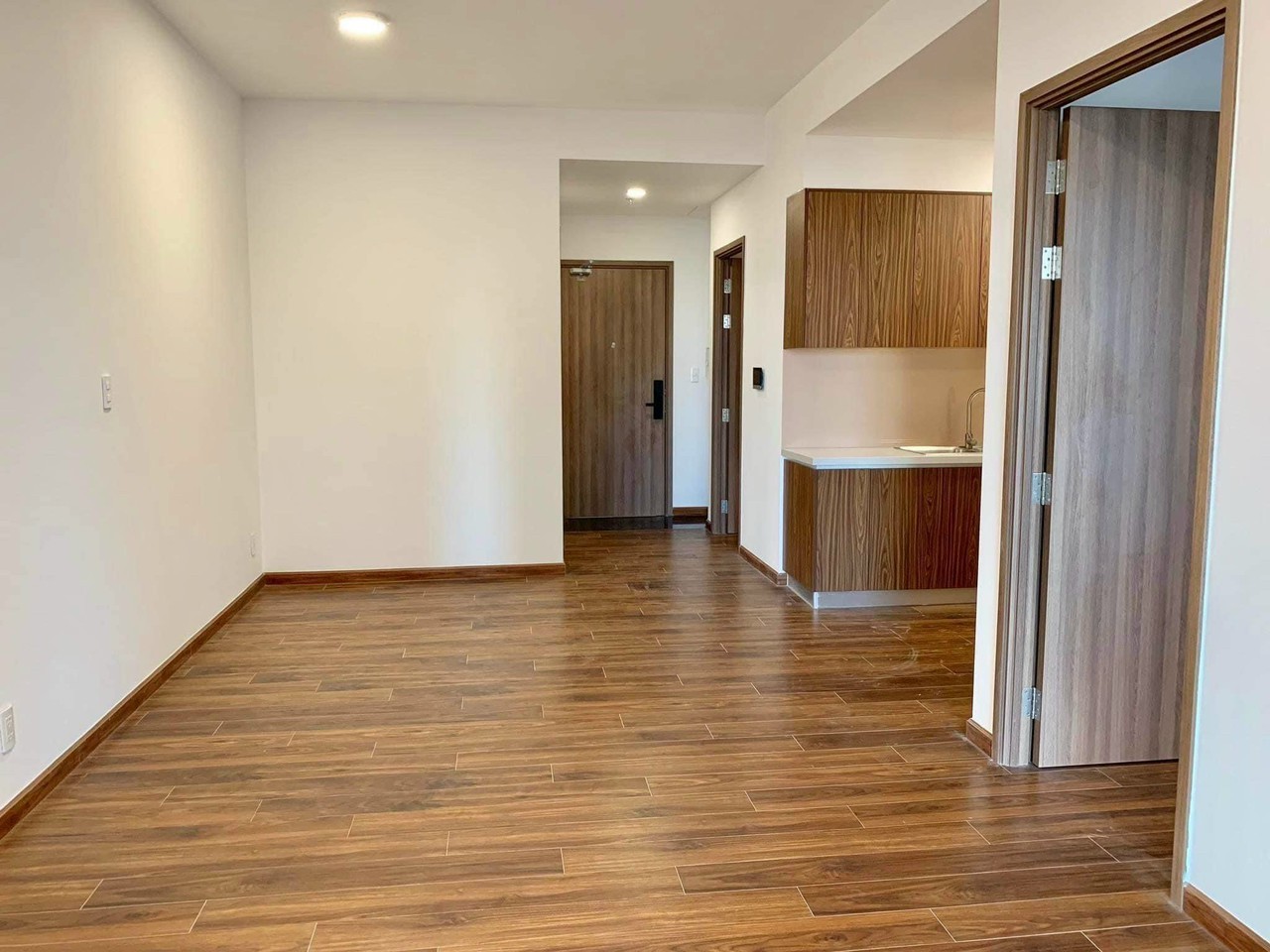 Cho thuê căn hộ chung cư Vinhomes Central Park, Bình Thạnh, 50m2, 16.5 triệu