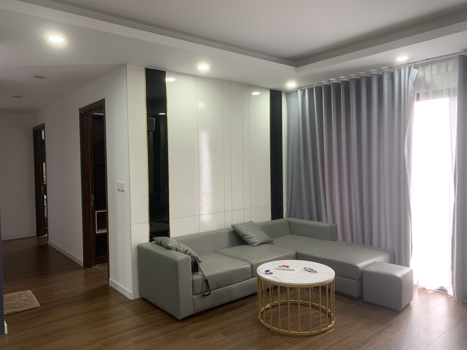 Cho thuê căn hộ chung cư Sky 89 Hoàng Quốc Việt, Quận 7, 2PN, giá 15 triệu
