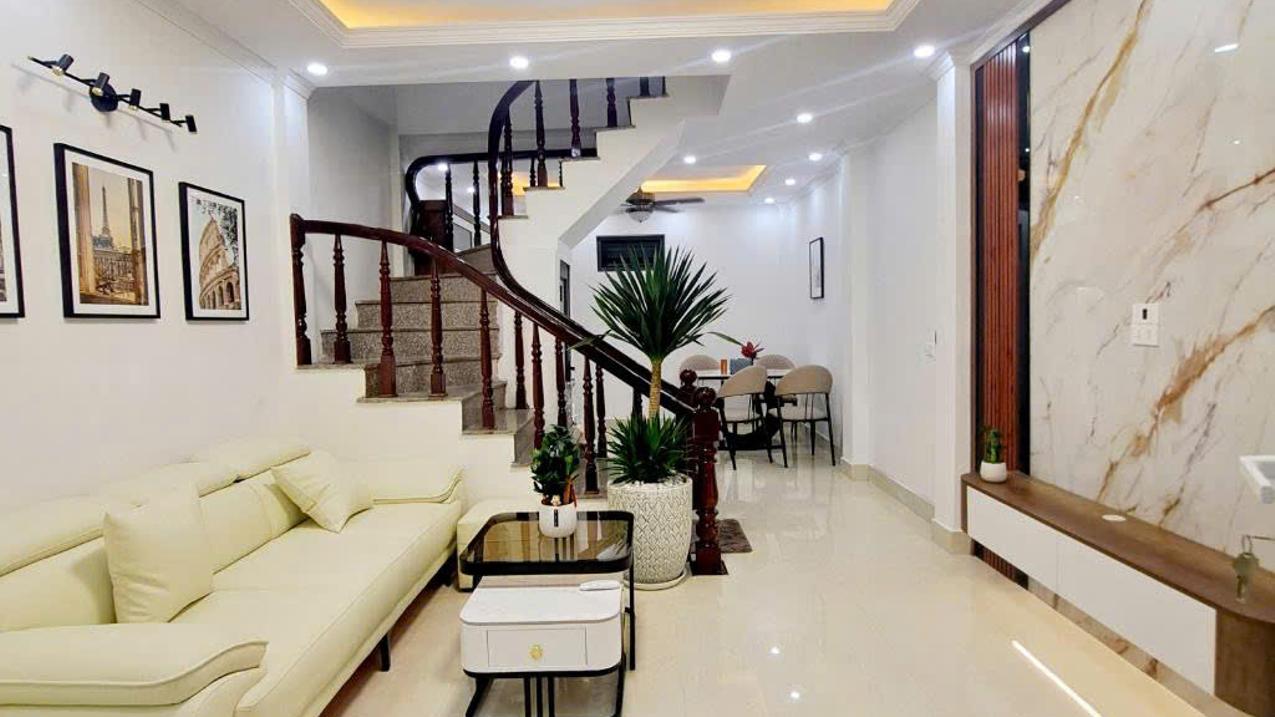 Siêu phẩm nhà phố Kim Giang, Full nội thất,  Vị trí đẹp, Ở ngay, Chỉ 6.8 tỷ