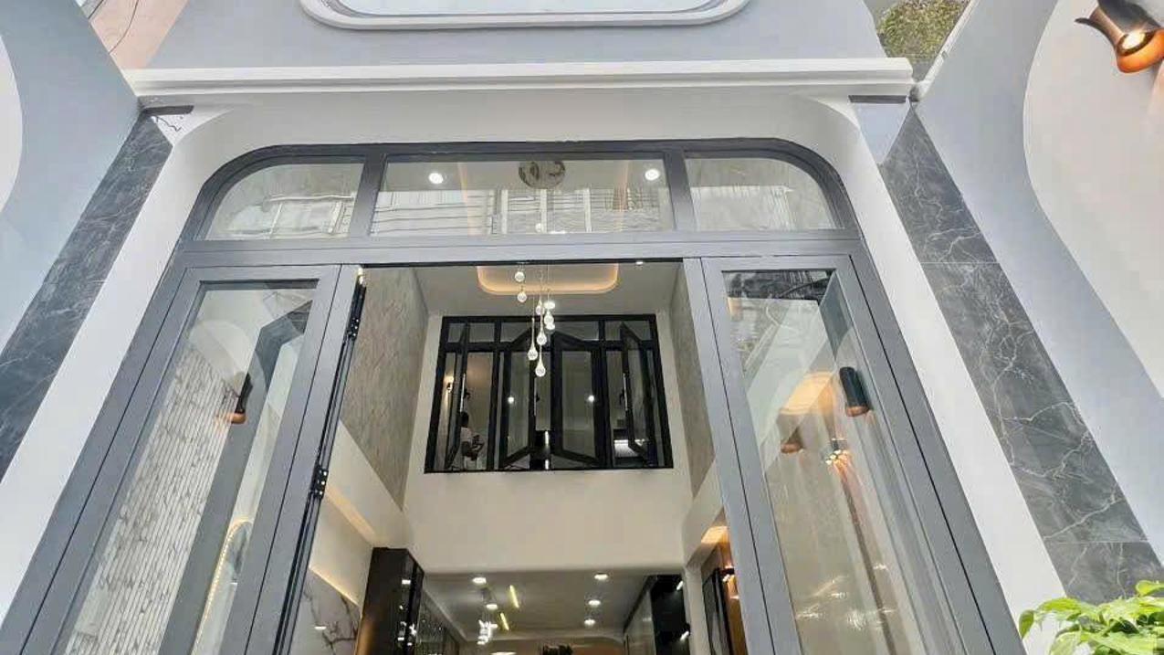 Bán nhà mặt tiền hẻm xe hơi tránh, 4 tầng, 60m² (4x15m), Phường 12, Bình Thạnh, Giá chỉ 7.5 tỷ