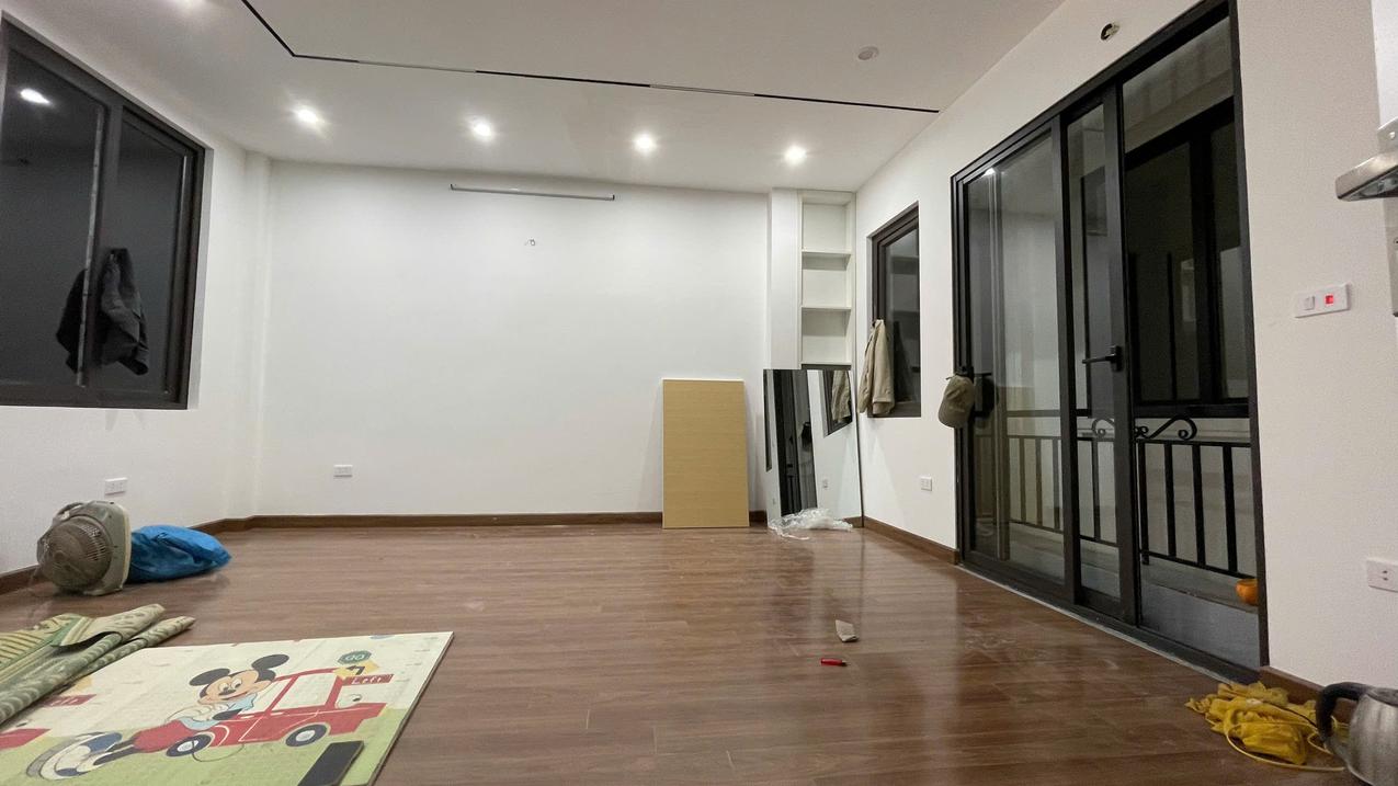 Bán Nhà Trần Duy Hưng, Cầu Giấy, Hà Nội, Ô tô tránh 20m, Nhà mới 100%, Sổ đỏ chính chủ, Giá chỉ 10 tỷ 5