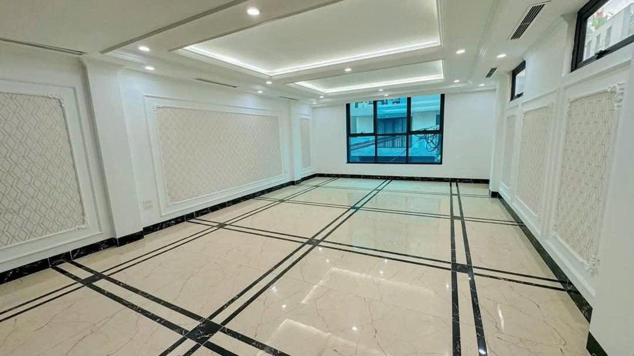 Bán nhà phố Mạc Thái Tổ,  Yên Hòa, diện tích 83m2, 7 tầng,  thang máy, mặt tiền 5m cho thuê 80tr/tháng