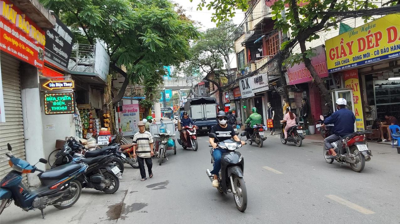 Bán nhà 5 tầng x 66m2 x mặt tiền 4.5m ngay mặt phố Hồ Tùng Mậu, trung tâm Cầu Giấy